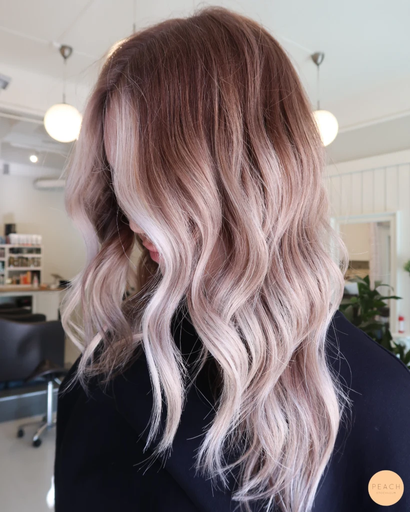 Blond balayage med faceframing