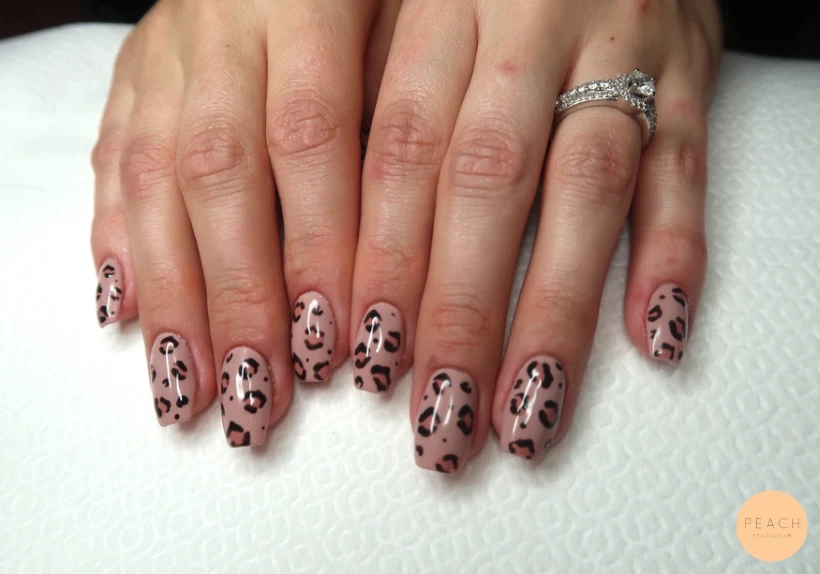 Polygel förlängning med leopardmönster - före & efter
