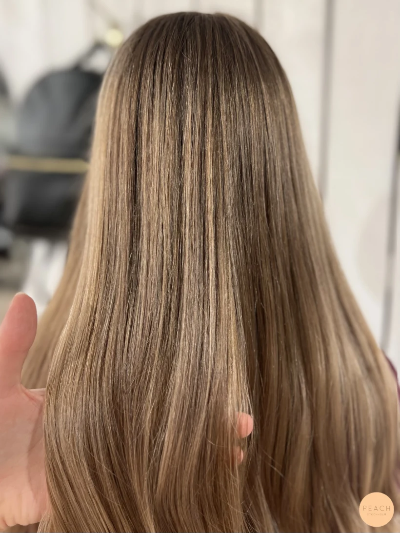Färgkorrigering naturlig balayage