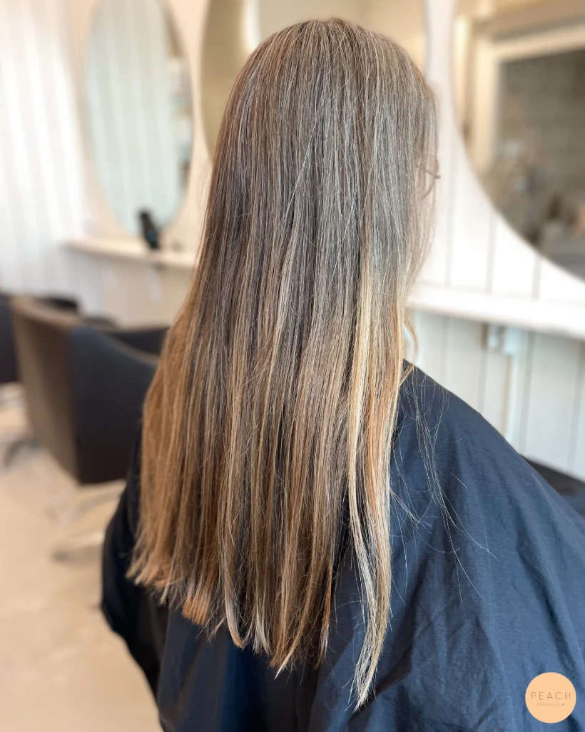 Cream blonde hair med mjuka teasylights