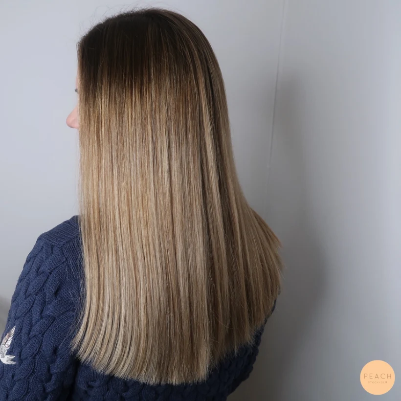 Balayage blond med sval nyansering