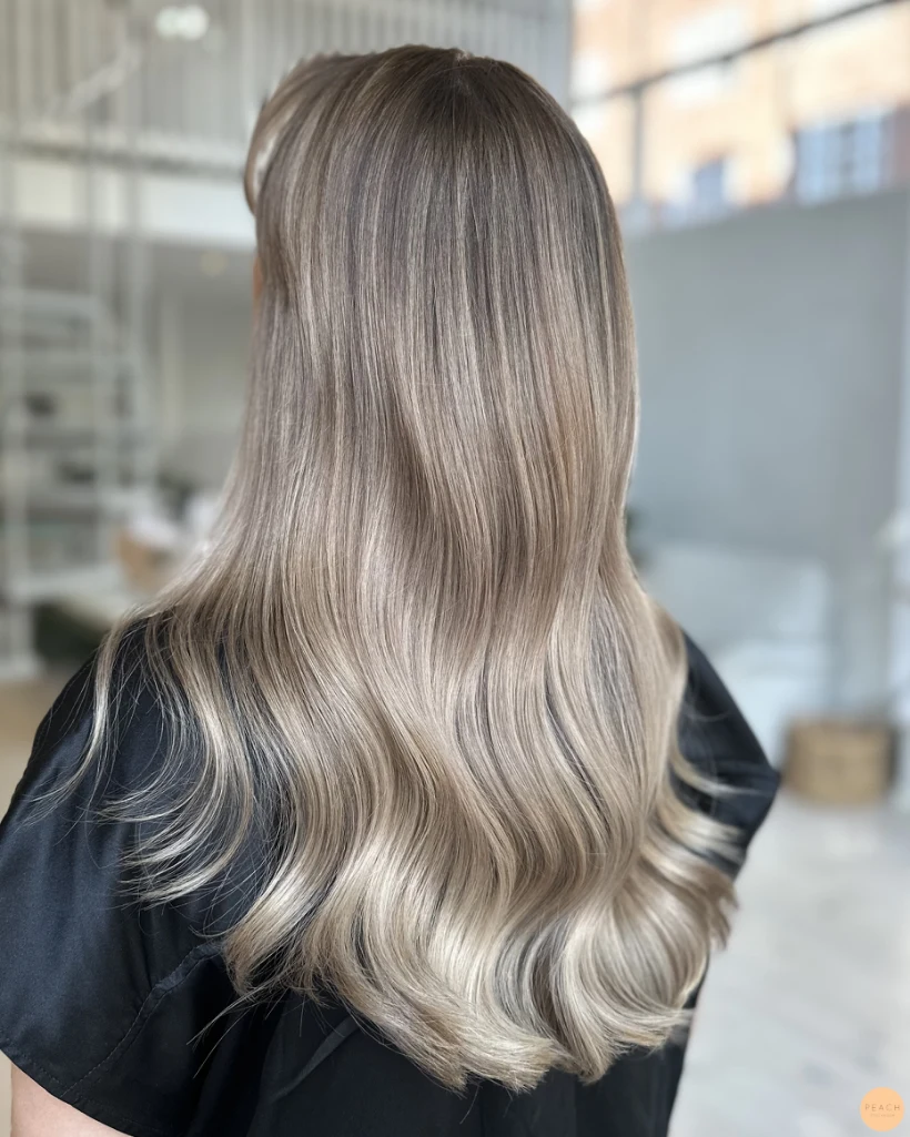 Beige blonde