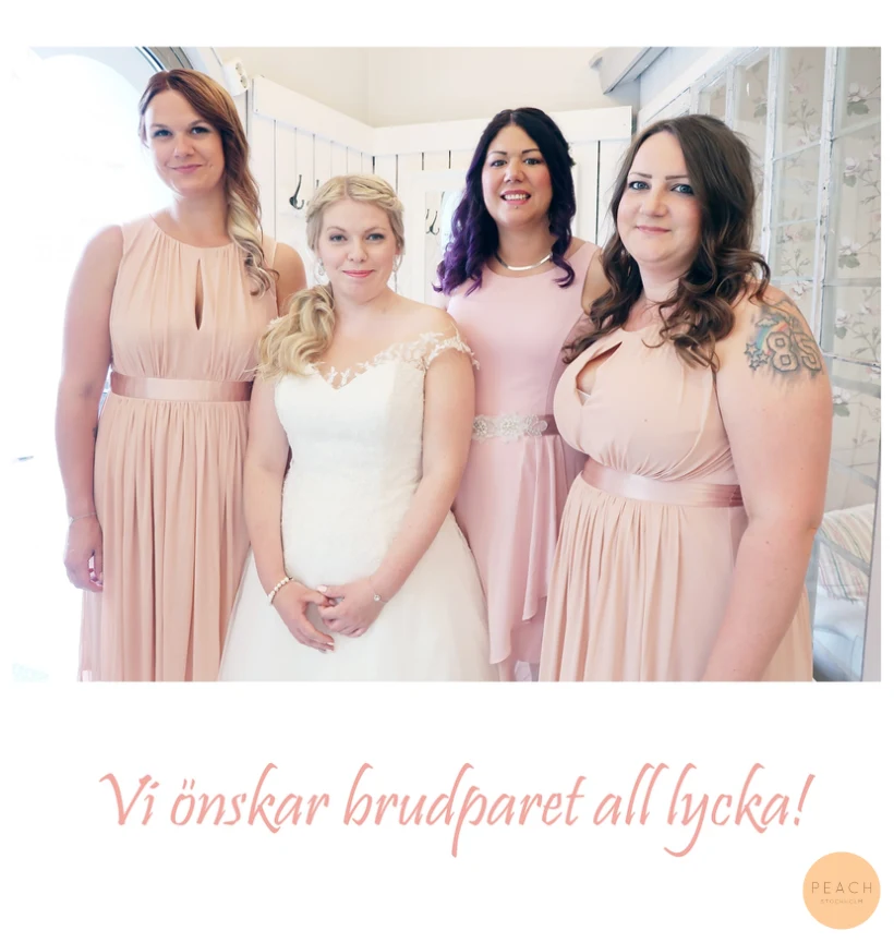 Bröllop i Stockholm med bruduppsättning med fläta och blommor
