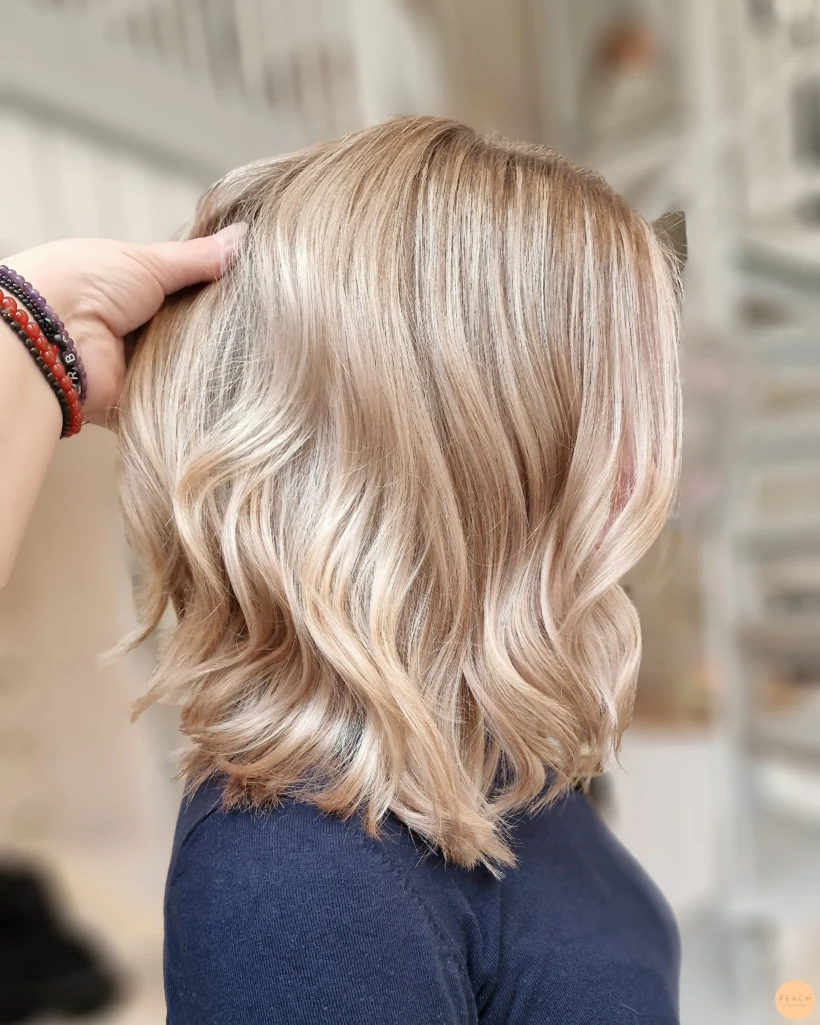 Beige blond