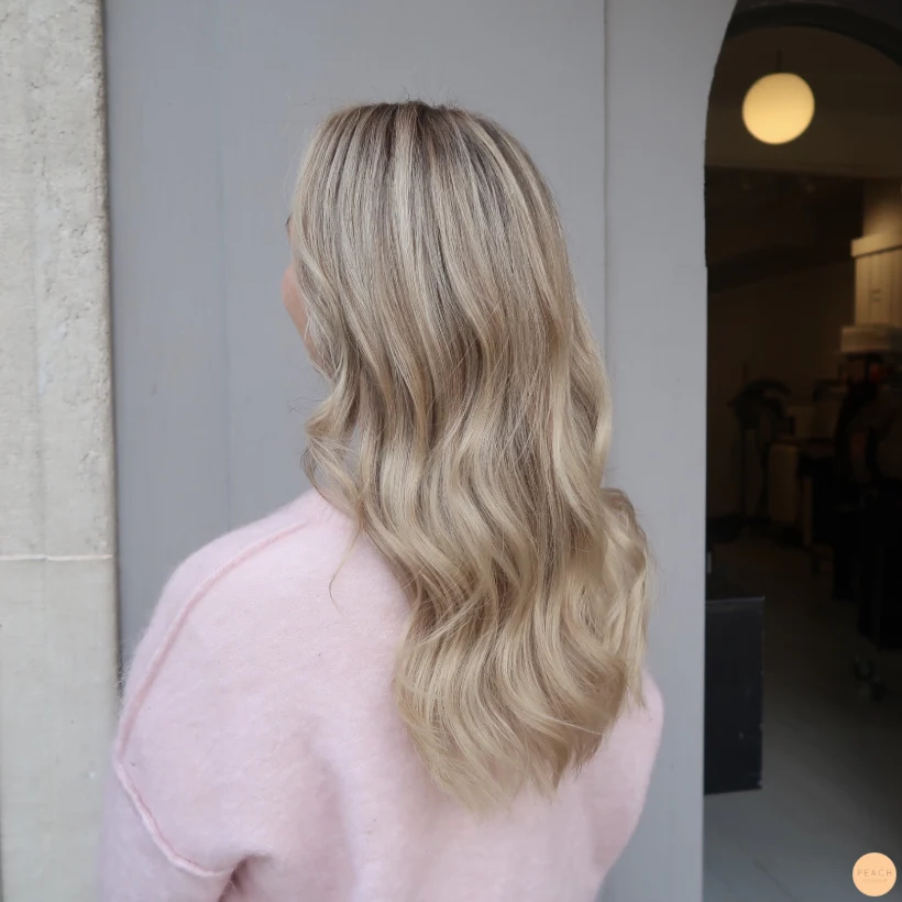 Blond Balayage med ljusa slingor