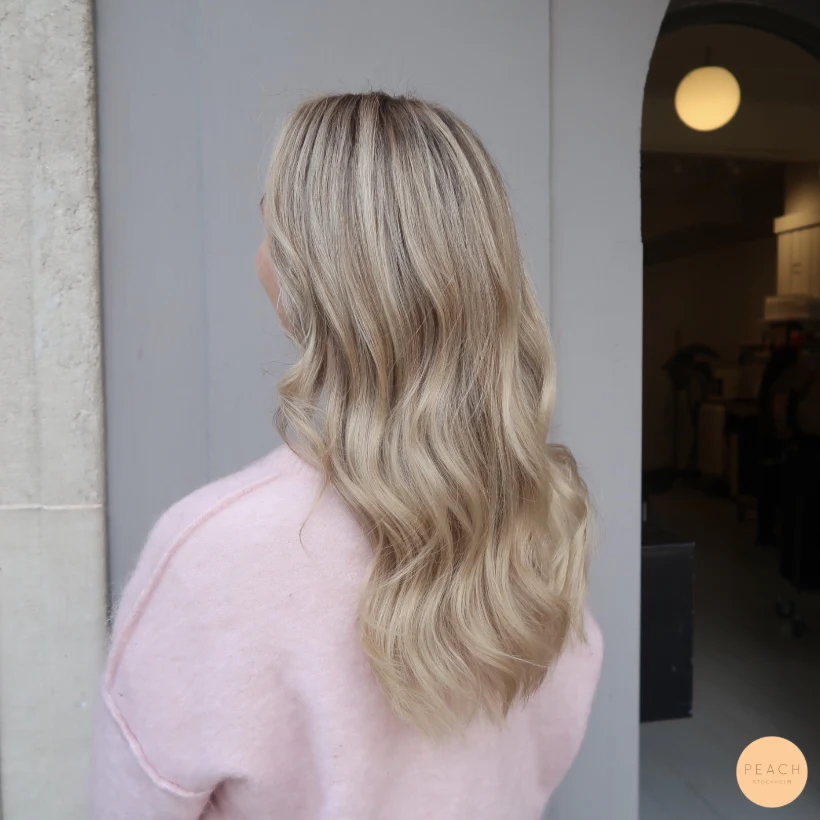 Blond Balayage med ljusa slingor