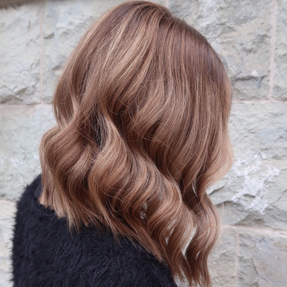 Naturlig balayage klippt i lob