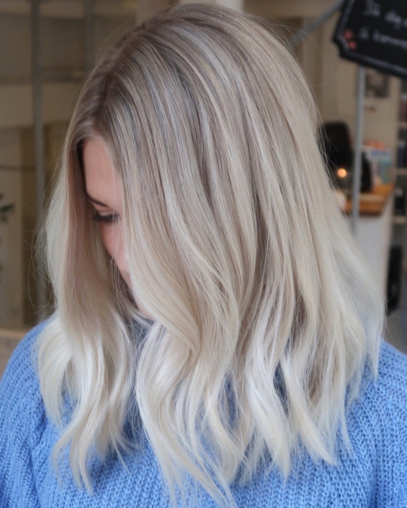 Blonde balayage short hair