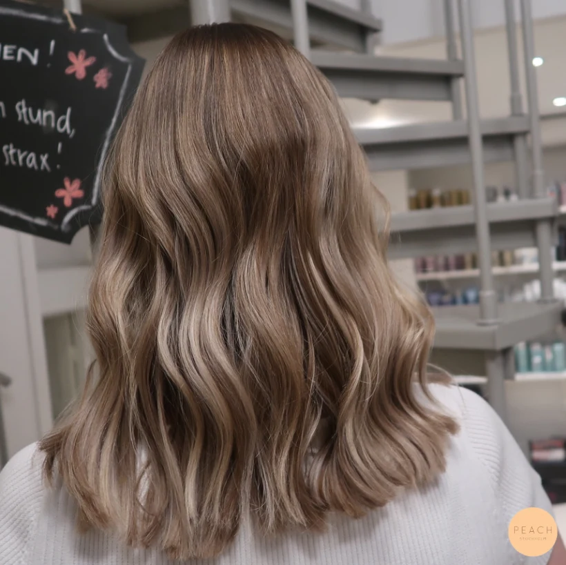 Kall blond balayage – salongsresultat av Felicia Mankinen, 30 mars 2020