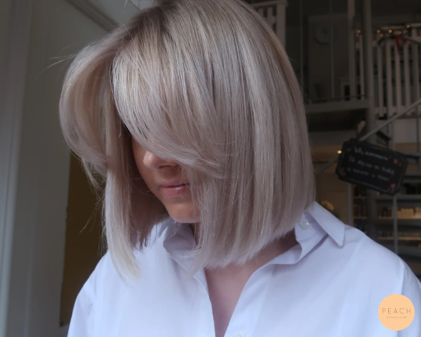 Klar blond hårfärg med gardinlugg