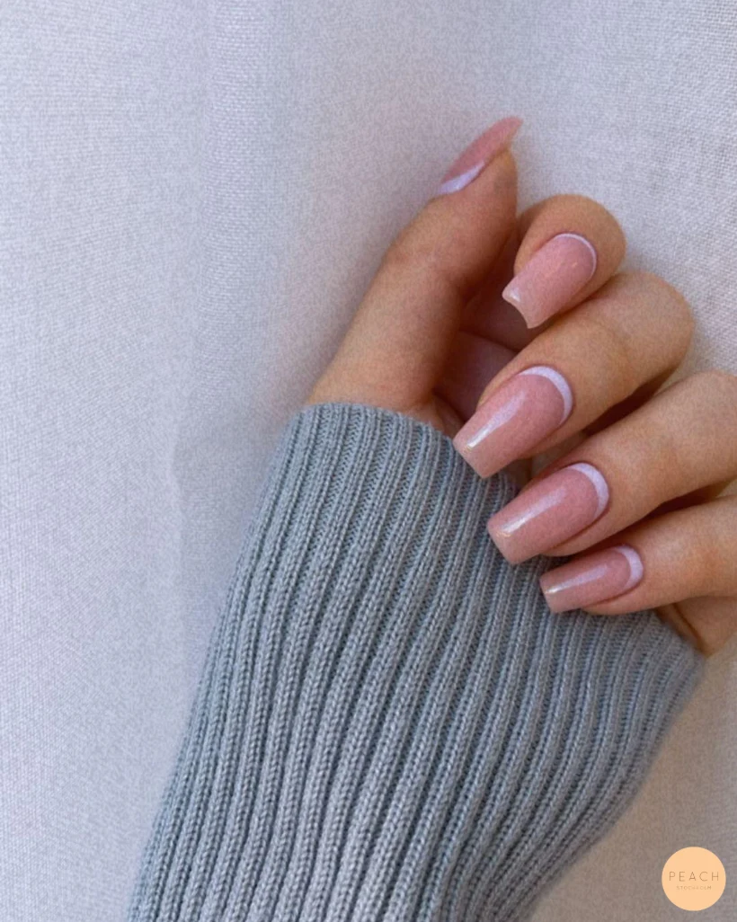 Rosa nude naglar med inslag av pastell😍💜