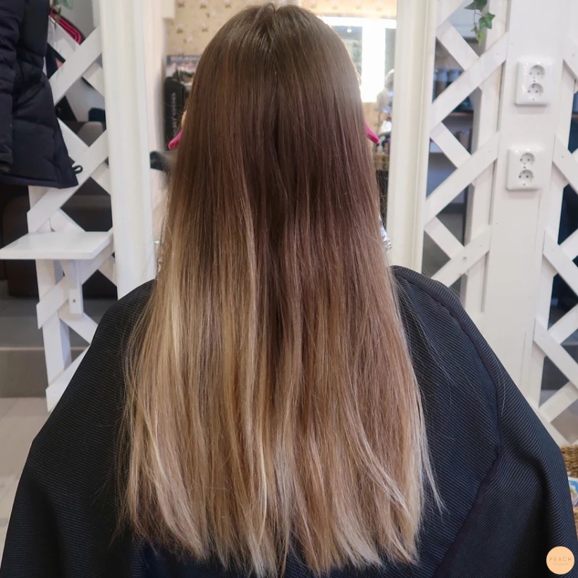Beige blonde highlights