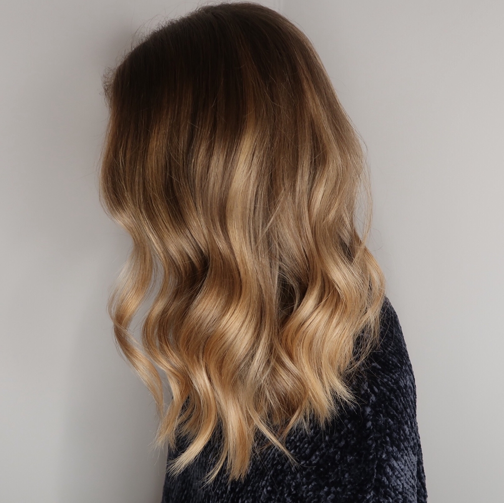 Blond varm beige balayage