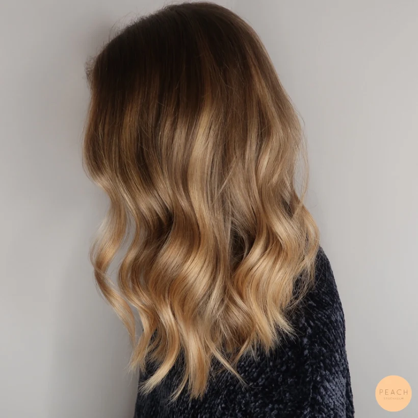 Blond varm beige balayage