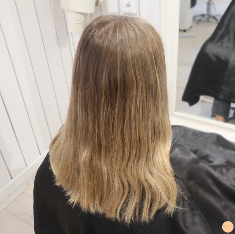 Kall ljusblond hårfärg
