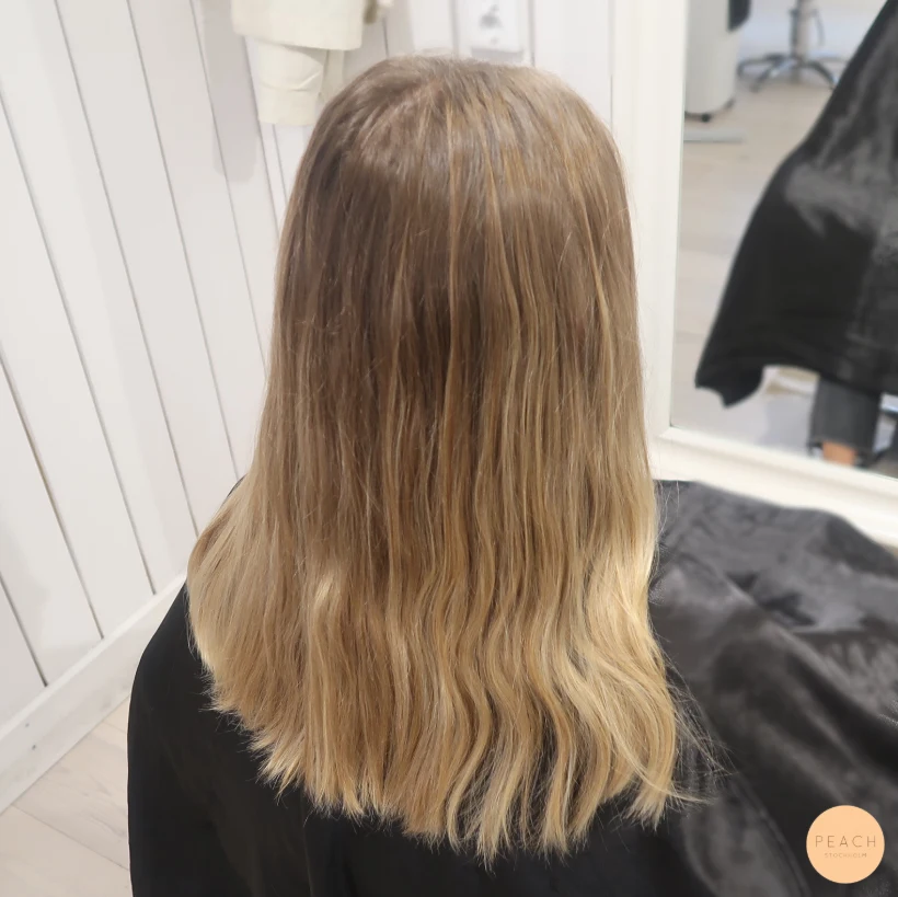 Kall ljusblond hårfärg