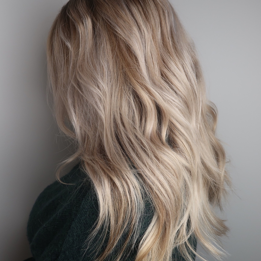 Blond med djup i botten