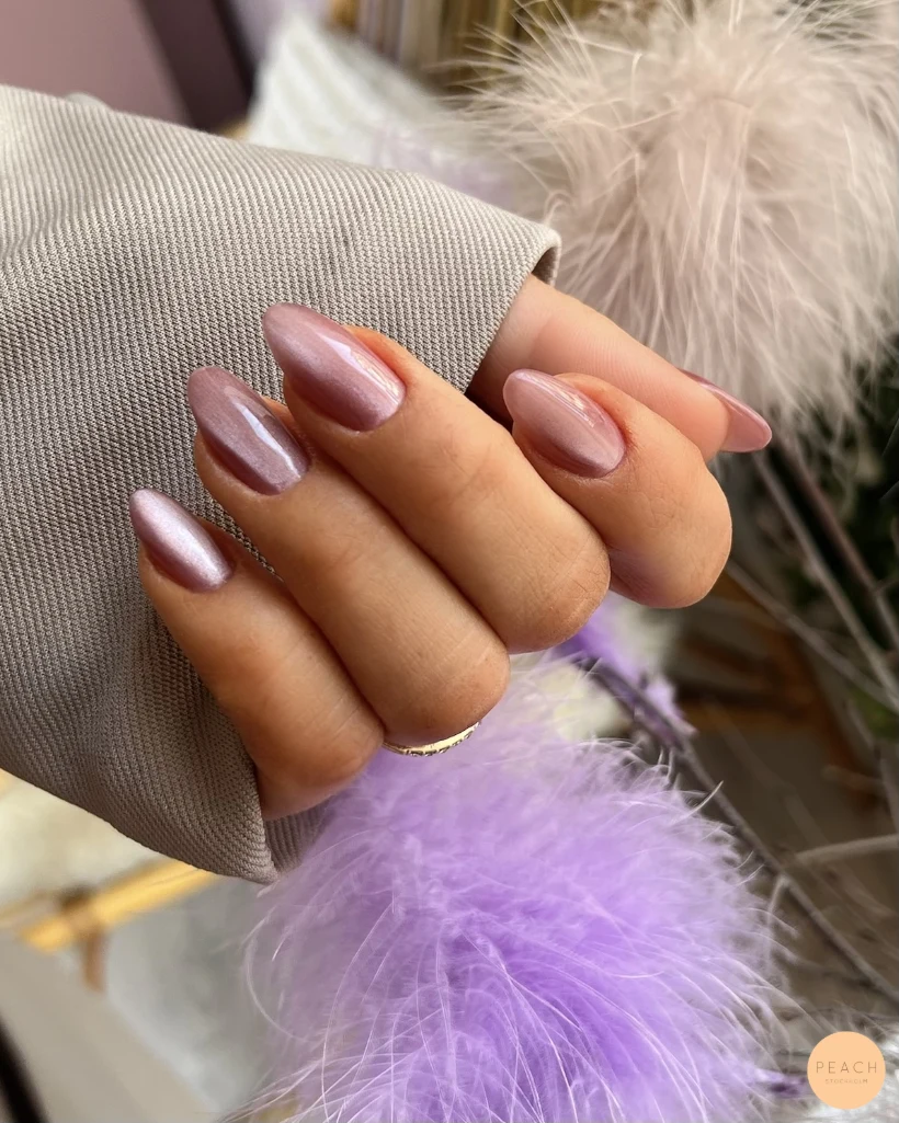 Magnetic glossy nails