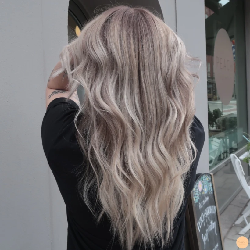 Kall blond balayage