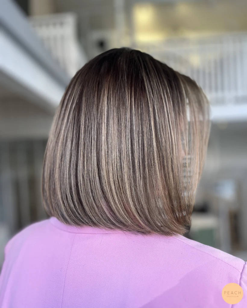 Creamy blonde hair med beige toner