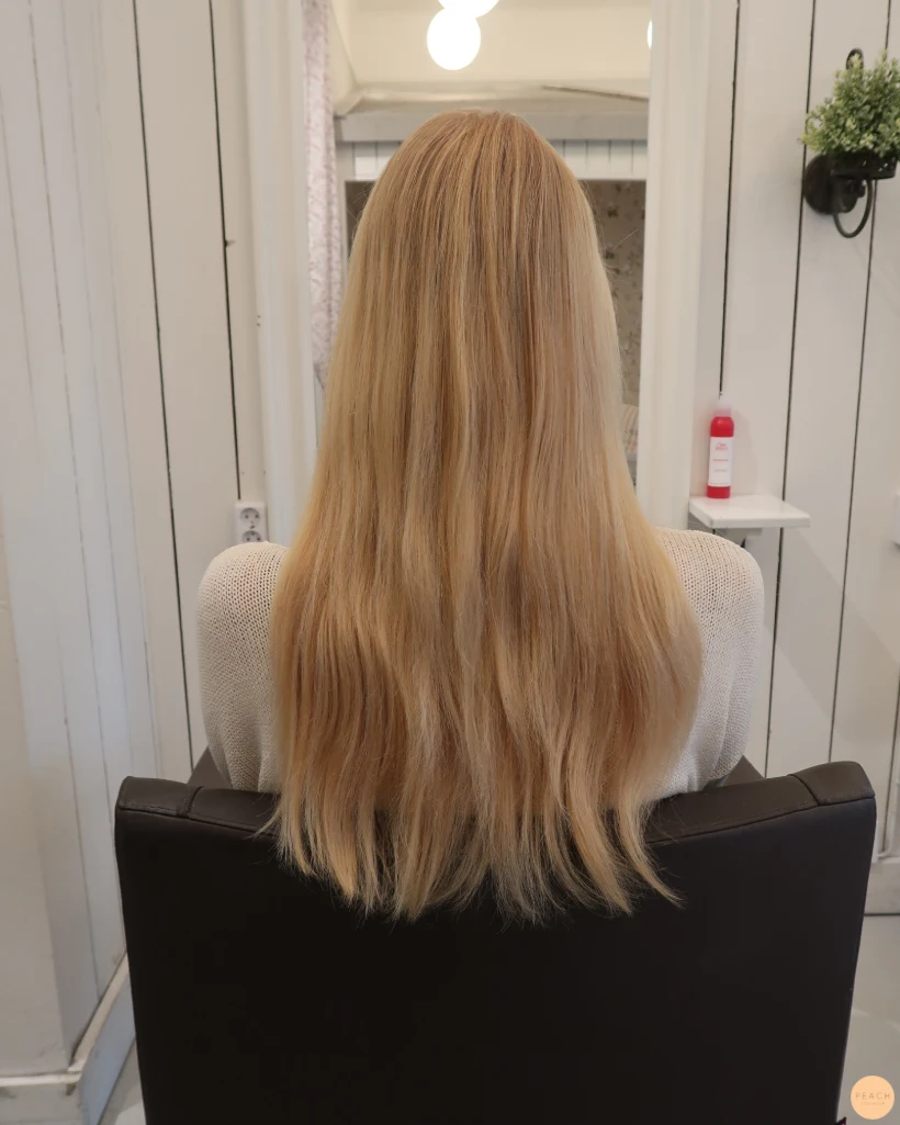 Ljus beige blond hårfärg