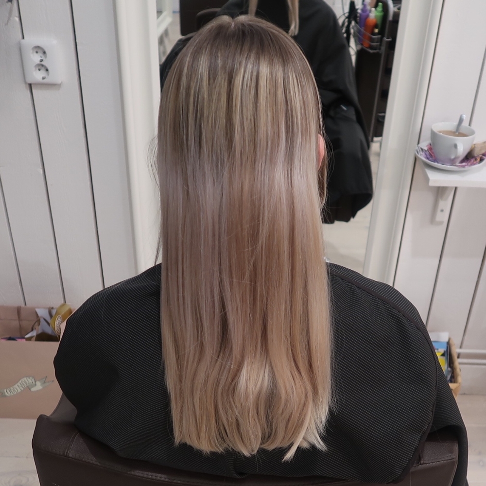 Is blonda balayage slingor